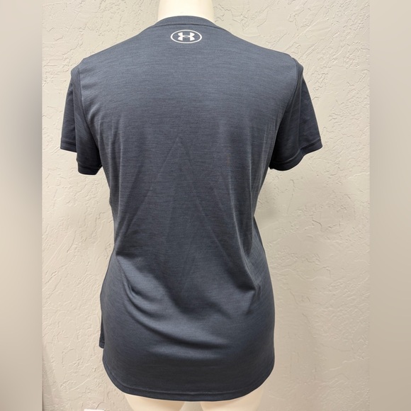 Under Armour HeatGear Women’s XL Gray Athletic Shirt Top - Picture 2 of 3